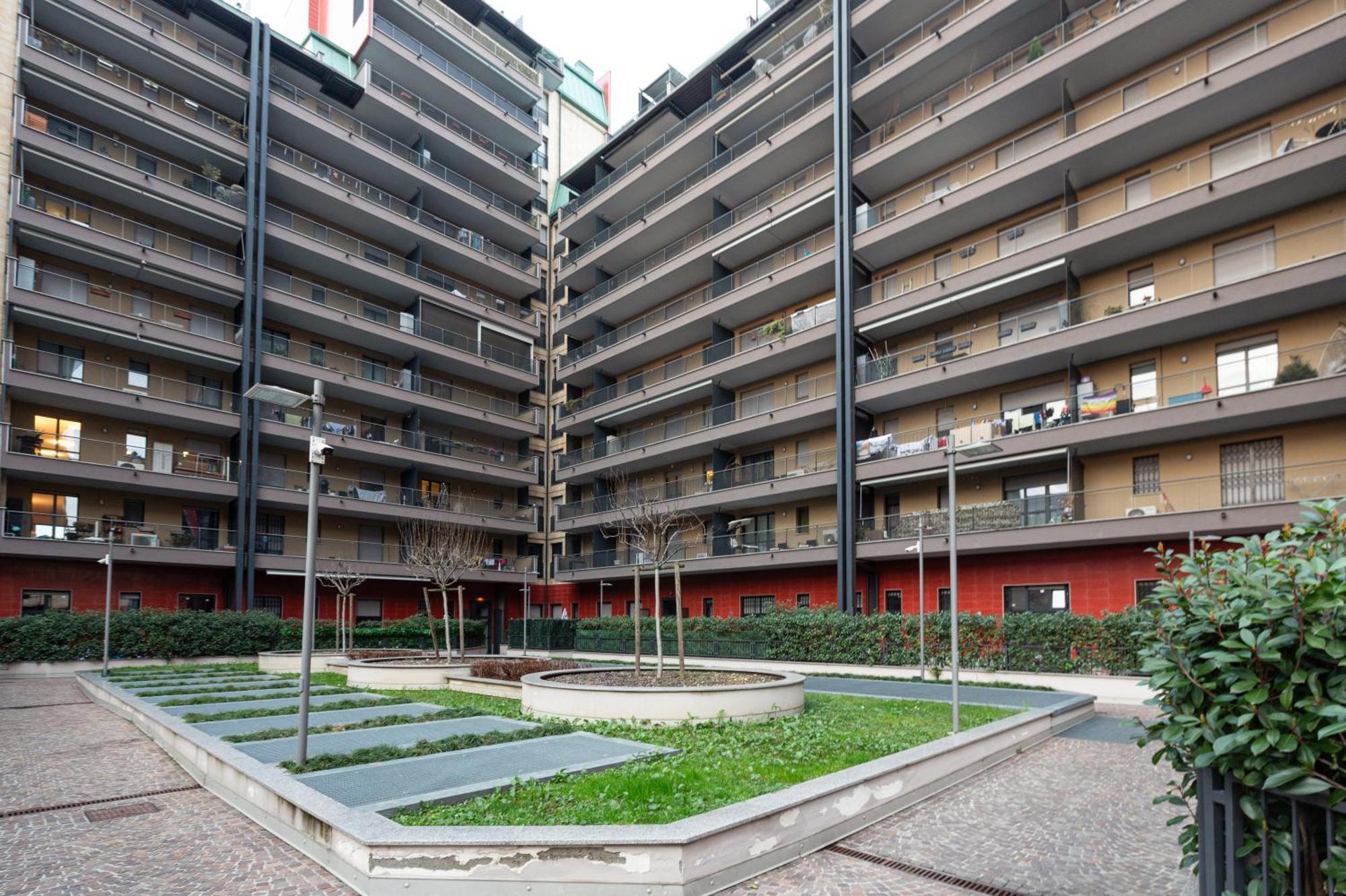 Cozy Corner With Balcony And Private Garage! Appartement Milan